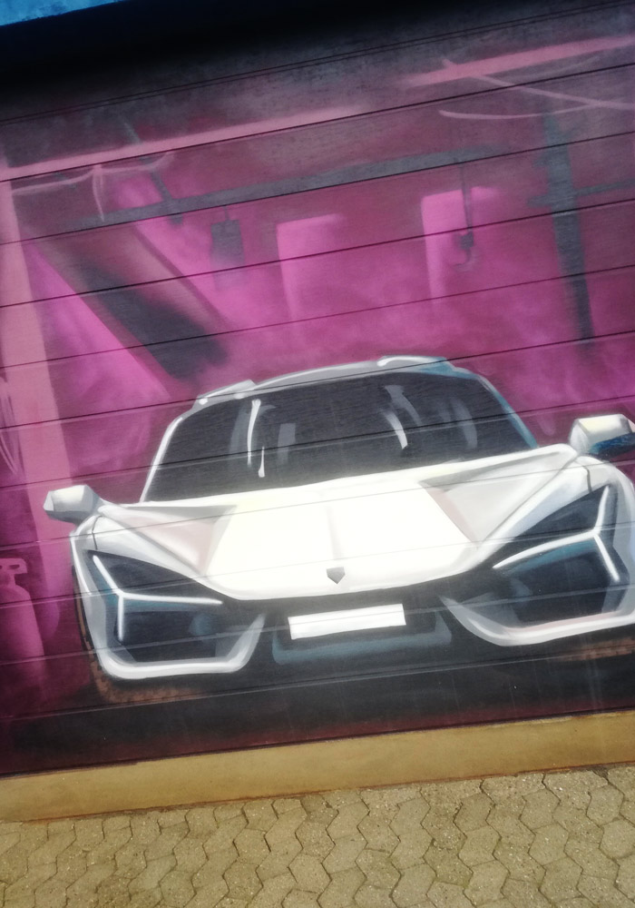 Graffiti maleri til garageport med motiv af Lamborghini